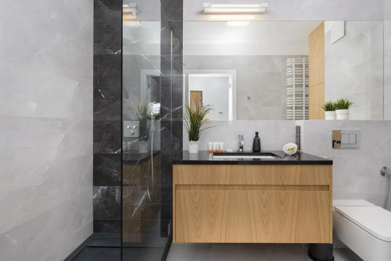 Warsaw Praga Okrzei Apartment By The River By Noclegi Renters